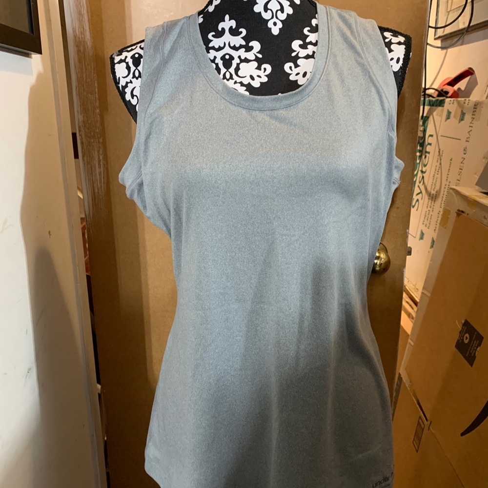 Under armour tank